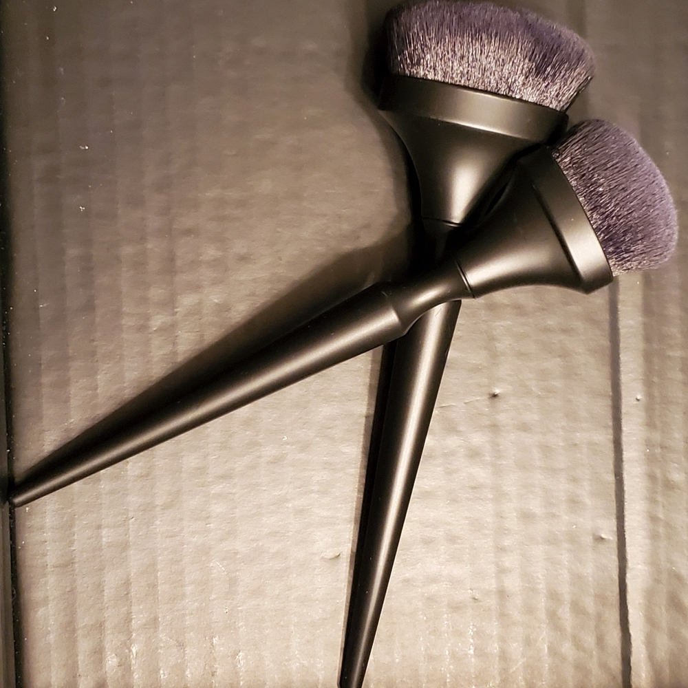 Oval brushes